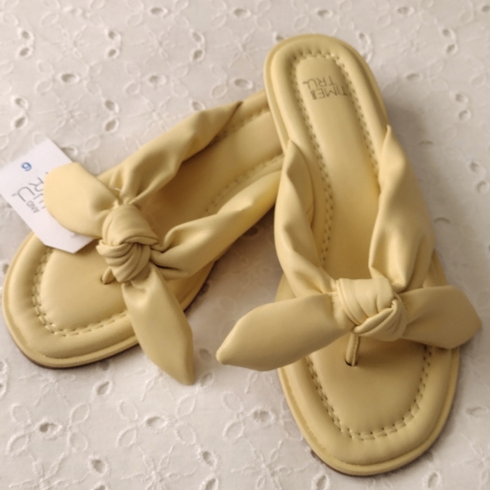 Sandal Flip Flops Knotted Bows Yellow Memory Foam New Size 6